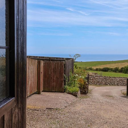 Dairy Cottage Staintondale Экстерьер фото