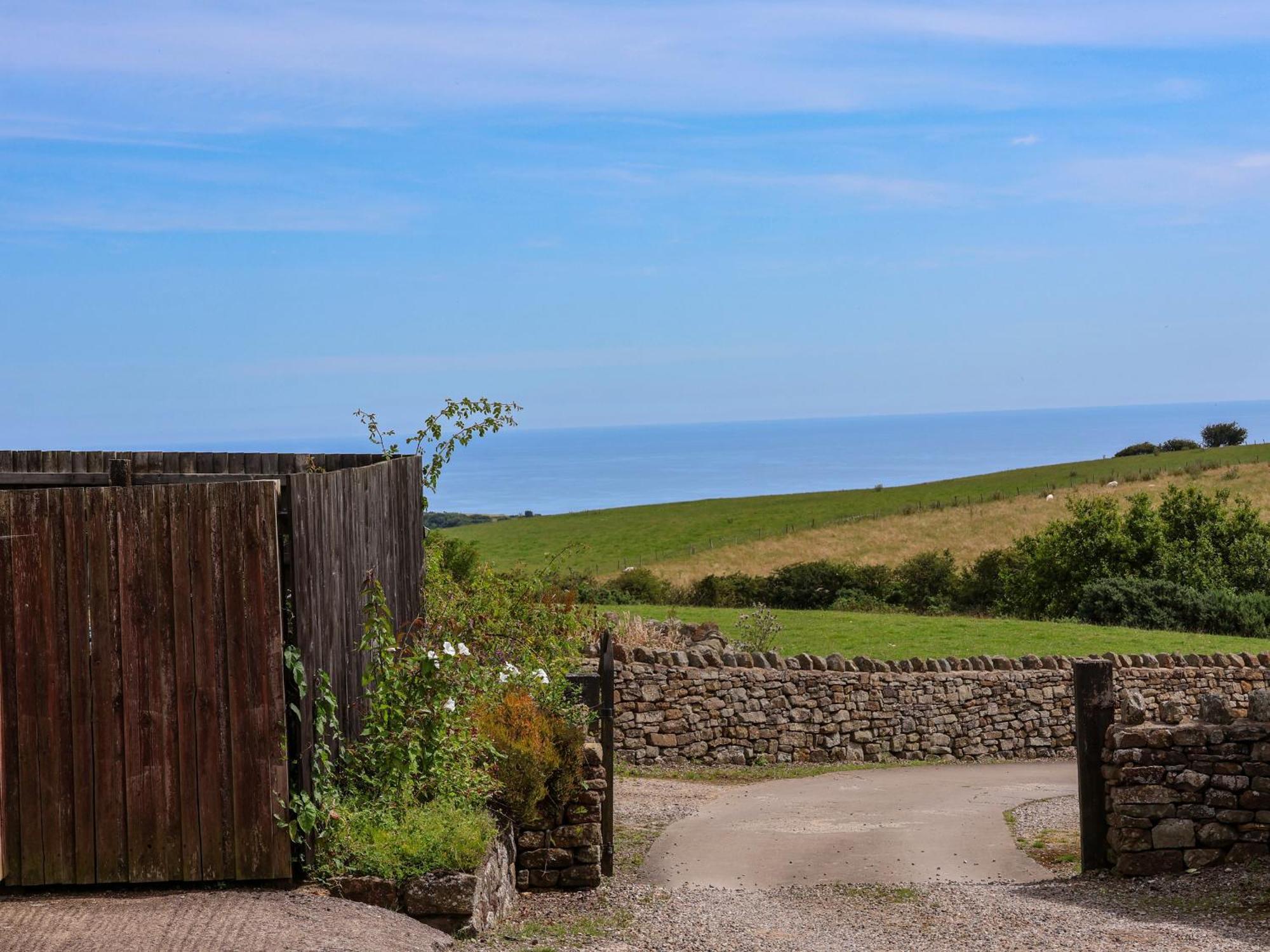 Dairy Cottage Staintondale Экстерьер фото